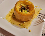 Foto del paso 5 de la receta: Manzanas a la miel, rellenas de pasas de corinto y pistachos