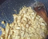 A picture of step 3 of Chilli garlic chease mayo chicken bread.