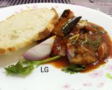A picture of step 3 of Sardine And Onion In Tomato Sauce.