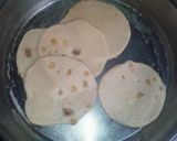 A picture of step 5 of Luchi-r payesh.