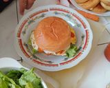 Foto langkah ke 3 dari resep Burger Simple.