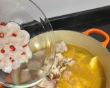 Foto del paso 8 de la receta Marmitako con atún y gambas en olla cocotte