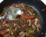 Foto del paso 3 de la receta Tallarines en salsa de soja (verduras y cerdo)