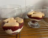 Erdei gyümölcsös pohárkrém recept fázis 5 fotója