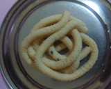 மீதமான சாதத்தில்  முறுக்கு ரெசிபி ஸ்டேப் 3 புகைப்படம்