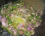 Foto langkah ke 3 dari resep Kangkung terasi super pedas.