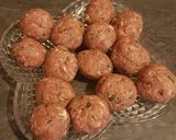 Une image de l'étape 2 de Préparation de boulettes de viande hachée.