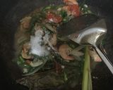 Foto langkah ke 4 dari resep Tumis tauco kacang panjang dan wortel.
