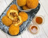 A picture of step 9 of Stuffed potatoes balls.
