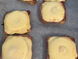 Tostada Hawaiana con queso de Raclette