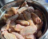 A picture of step 1 of Filipino Fried Garlic Wings.