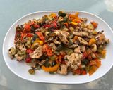 Une image de l'étape 23 de Poulet mariné grillé aux poivrons et courgette.