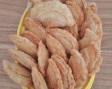 Foto langkah ke 5 dari resep 31. Curry Puff / Karipap / Pastel Keong.