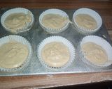A picture of step 4 of Sallah Cupcakes.