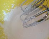 A picture of step 3 of Pineapple Dome Cake.