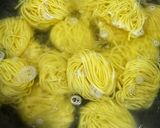 Gambar langkah 1 resipi Mi Sanggul Goreng Chinese Style (Chicken Chow Mein).