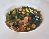 Foto del passaggio 4 della ricetta Zuppa di Legumi e Cavolo Nero Km0