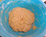 Foto langkah ke 5 dari resep Muffin Pisang Kismis Simple (Kukus & Panggang).