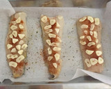 Foto del paso 2 de la receta: Merluza al horno sencilla y sabrosa