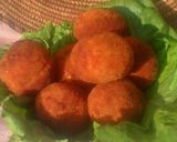 A picture of step 5 of Crispy yam balls.