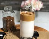 Foto langkah ke 3 dari resep Dalgona Coffee ☕️/ whipped coffee dengan 2 cara.