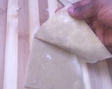 A picture of step 8 of Pastry samosas.