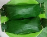 Foto langkah ke 6 dari resep Nasi Bakar Tongkol Suwir.