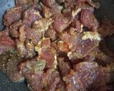 Foto langkah ke 2 dari resep Oseng Daging Sapi Ketumbar.