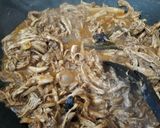 Foto langkah ke 5 dari resep Ayam Suwir Bumbu Rendang.