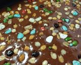 Foto langkah ke 3 dari resep Brownies Cadbury Kacang.