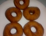 A picture of step 5 of Lemon doughnuts.