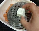 A picture of step 2 of Bread pakoda.