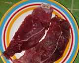 Foto langkah ke 1 dari resep Beef steak mozarella.