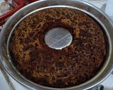 Foto langkah ke 4 dari resep Bolu Karamel / Sarang Semut.