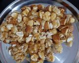 ડ્રાયફ્રુટ ચીકી (Dryfruit Chikki Recipe in Gujarati) રેસીપી સ્ટેપ3ફોટો
