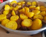 Pas rețetă Carne de vită cu cartofi la cuptor 4 fotografie