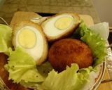 A picture of step 5 of Scotch Eggs#deepfriedsnack.