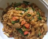 Foto langkah ke 4 dari resep Kwetiaw Goreng Bakso Sosis.
