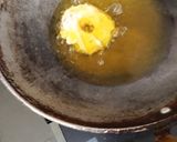 A picture of step 4 of Urad dal vadas.