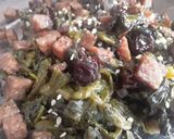 Foto del paso 6 de la receta: Espinacas con uvas pasas y jamón de cerdo...🌿🌰🍖🥓🍇