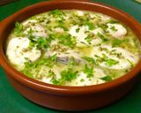 Foto del paso 3 de la receta: Cazuela de pescadilla en salsa verde con guisantes