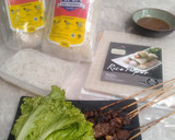 Foto langkah ke 2 dari resep Rice Paper Chicken Satay Roll.