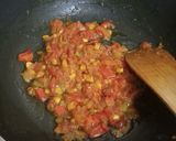 A picture of step 2 of Methi matar.