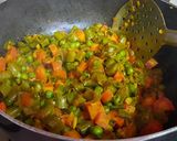 गाजर मटर बीन्स की सब्जी (gajar matar beans ki sabzi recipe in Hindi) रेसिपी चरण 4 फोटो