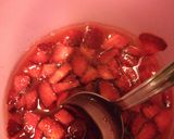 Foto del passaggio 3 della ricetta Trionfo alle fragole 🍓🍓🍓