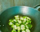 Foto langkah ke 3 dari resep Sup Oyong Soun.