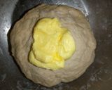 A picture of step 3 of Special filled meatpie.