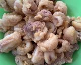 Foto langkah ke 6 dari resep Cumi Goreng Tepung (saus asam manis resep selanjutnya).