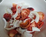 Foto del paso 3 de la receta Ensalada de tomate y bonito del norte 2.0