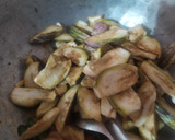ஸ்டீம் எண்ணெய் கத்தரிக்காய் பொரியல் ரெசிபி ஸ்டேப் 3 புகைப்படம்